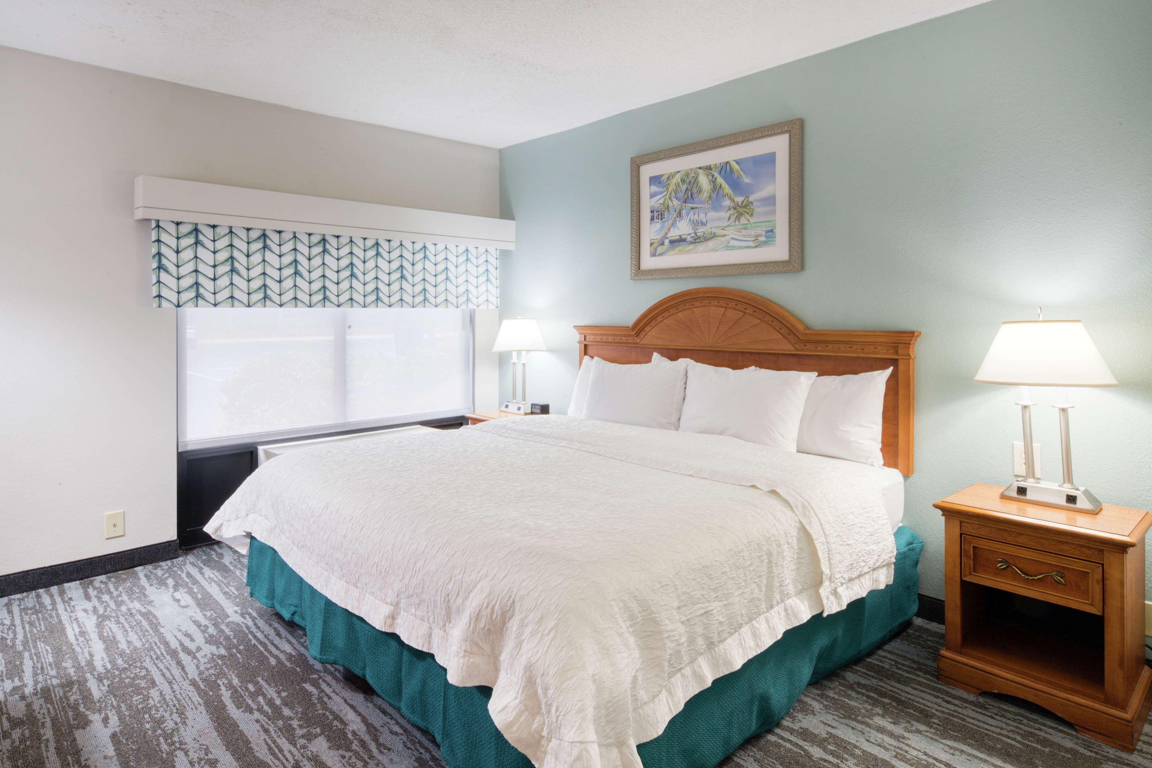 Hampton Inn & Suites Wilmington/Wrightsville Beach Exterior photo