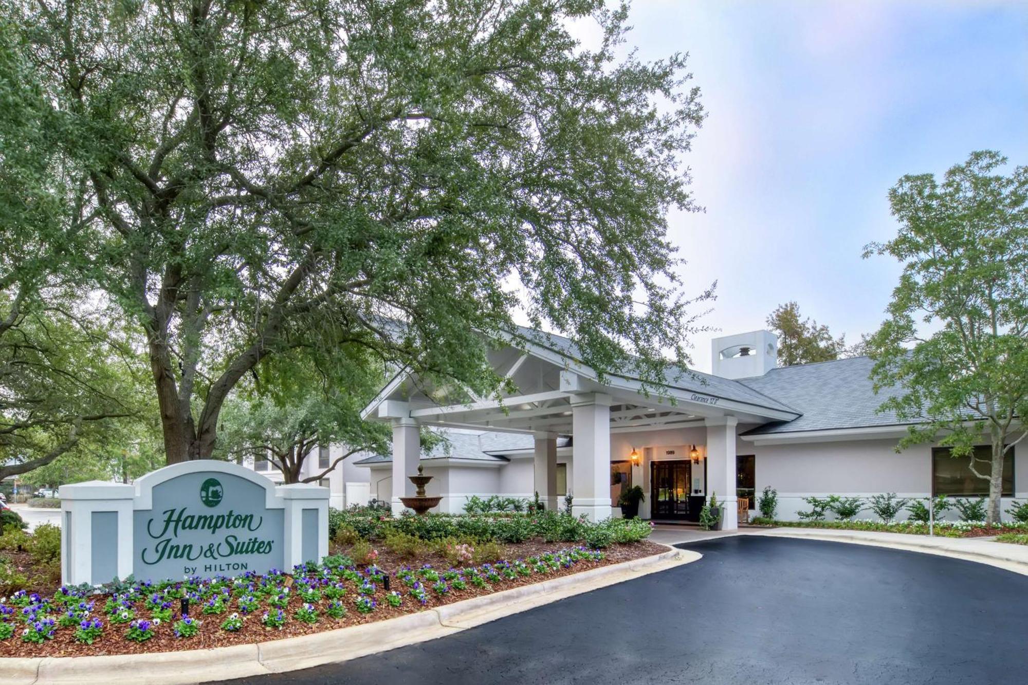 Hampton Inn & Suites Wilmington/Wrightsville Beach Exterior photo